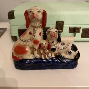 Staffordshire reproduction 3 dog figurine